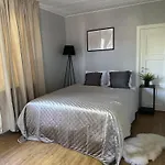 Stockholm - 5-Beds - Sleeps 12 - Garden