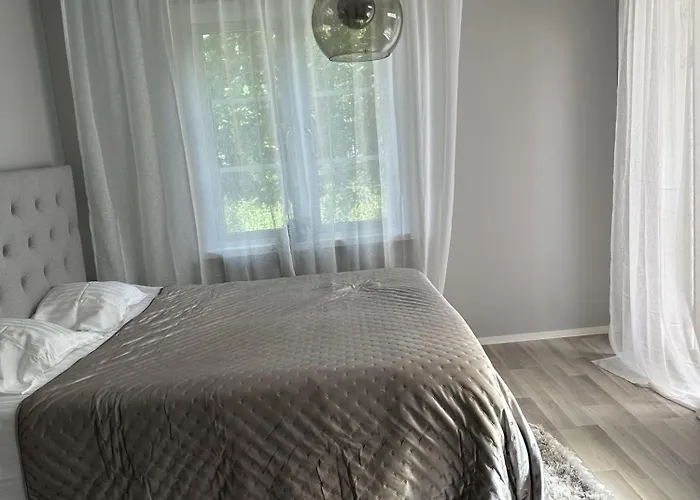 Stockholm - 5-Beds - Sleeps 12 - Garden