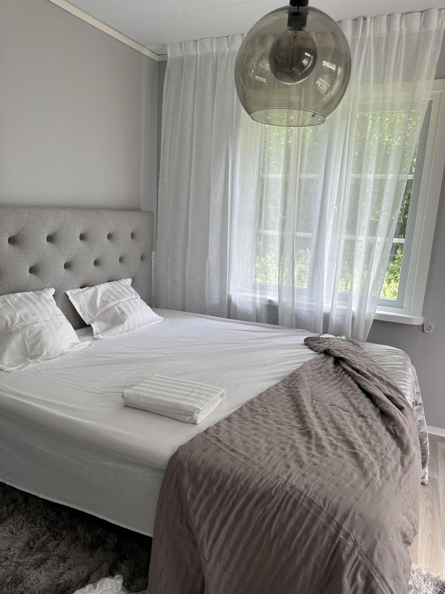 Feriehus - 5-beds - Sleeps 12 - Garden
